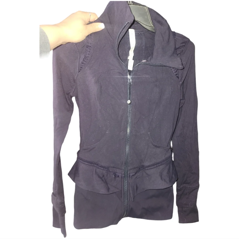 Lululemon size 4‎